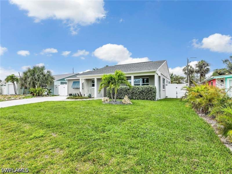 3 bedroom SingleFamilyResidence at 195 Hibiscus Dr, Leilani, Fort Myers Beach — photo 2