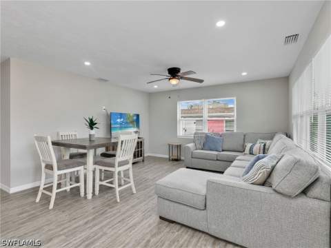 195 Hibiscus Dr, Fort Myers Beach FL - photo 9 of 49
