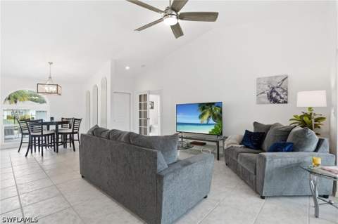 132 Bordeaux Cir, Naples FL - photo 16 of 41