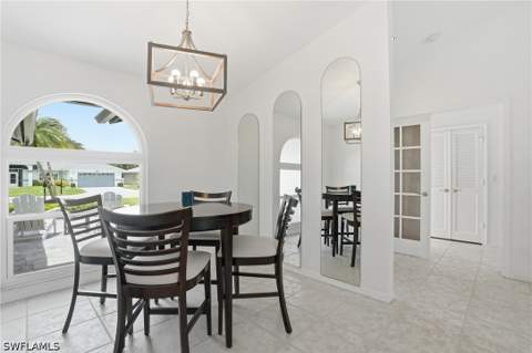 132 Bordeaux Cir, Naples FL - photo 7 of 41