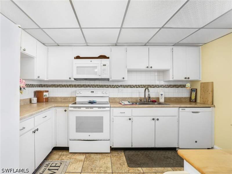 2 bedroom Condominium at 1510 Memoli Ln 2, Cypress Lakes Manor North, Fort Myers — photo 4