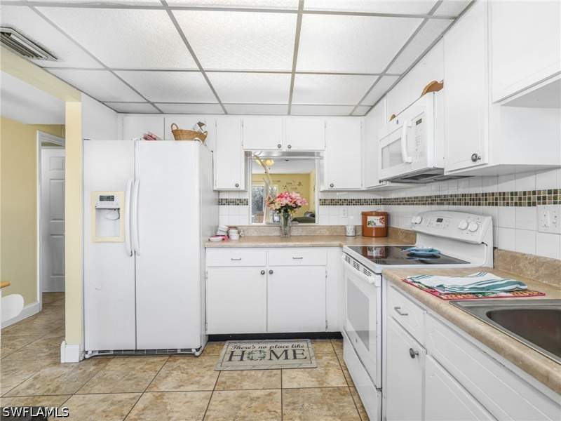 2 bedroom Condominium at 1510 Memoli Ln 2, Cypress Lakes Manor North, Fort Myers — photo 5