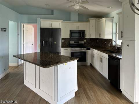 2123 NE 16th Ter, Cape Coral FL - photo 7 of 47