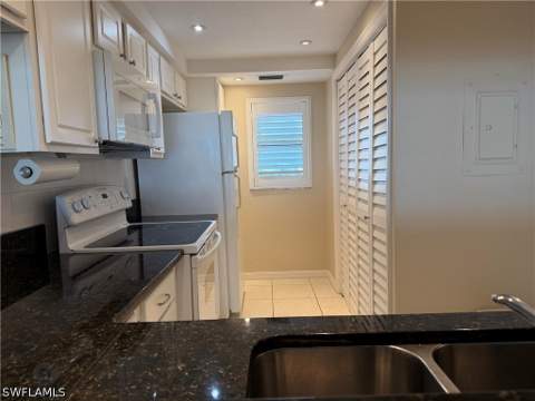 6400 Estero Blvd 403, Fort Myers Beach FL - photo 10 of 20