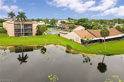 3150 Shorewood Ln 206, Fort Myers FL - photo 7 of 43