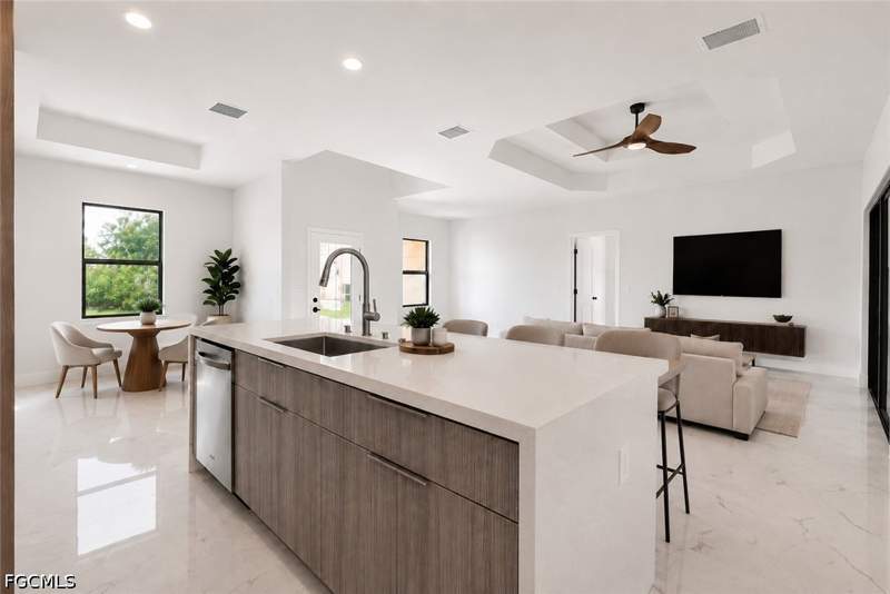 3 bedroom SingleFamilyResidence at 3728 9th St W, Lehigh Acres, Lehigh Acres — photo 2