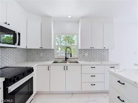 2137 Saint Croix Ave, Fort Myers FL - photo 6 of 49