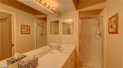 8083 Queen Palm Ln 424, Fort Myers FL - photo 11 of 43