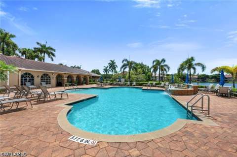 6735 Huntington Lakes Cir 102, Naples FL - photo 18 of 28