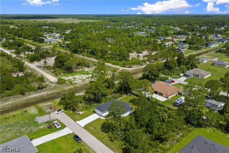 3 bedroom SingleFamilyResidence at 3014 38th St W, Lehigh Acres, Lehigh Acres — photo 2