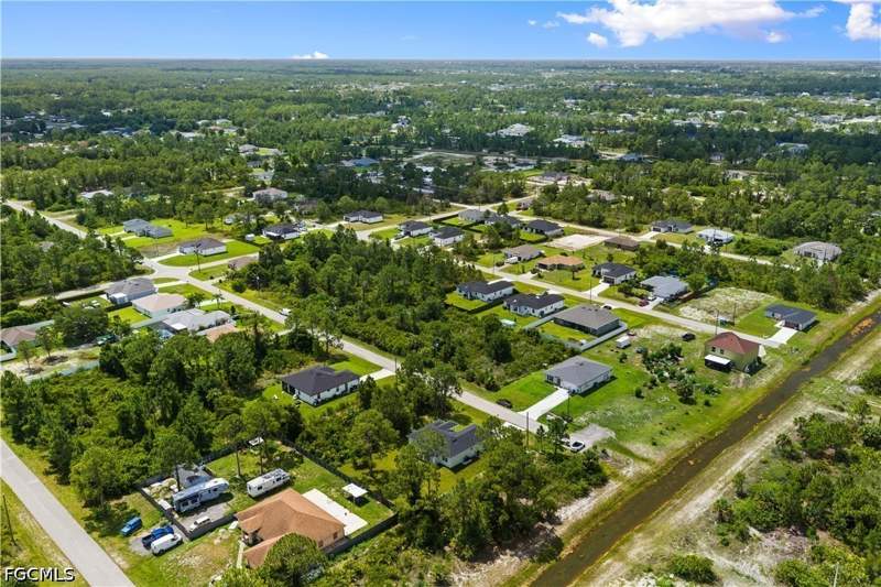 3 bedroom SingleFamilyResidence at 3014 38th St W, Lehigh Acres, Lehigh Acres — photo 3