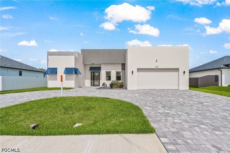 3 bedroom SingleFamilyResidence at 300 Chiquita Blvd N, Cape Coral, Cape Coral — photo 2