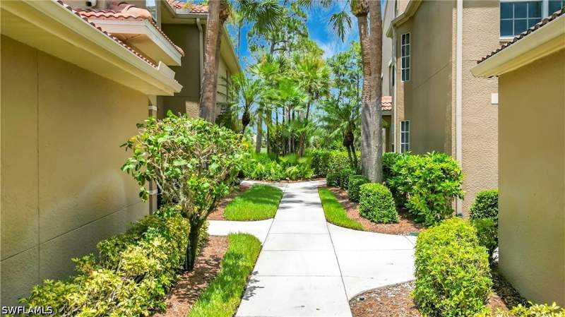 2 bedroom Condominium at 20071 Seagrove ST 1001, SABAL PALM, Estero — photo 3
