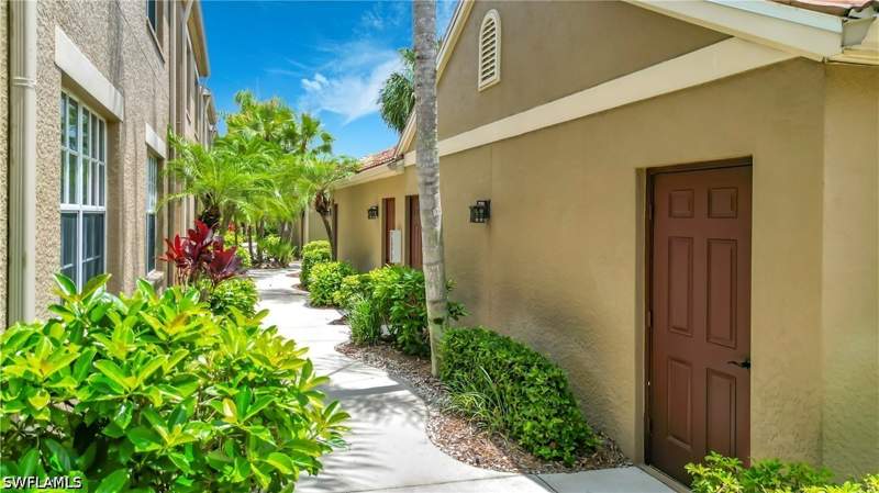 2 bedroom Condominium at 20071 Seagrove ST 1001, SABAL PALM, Estero — photo 4