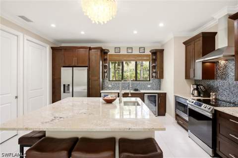 2627 6th Ave NE, Naples FL - photo 9 of 44