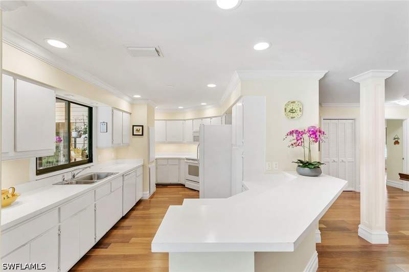 6 bedroom SingleFamilyResidence at 5731 Cypress Hollow Way, Tall Pines, Naples — photo 5