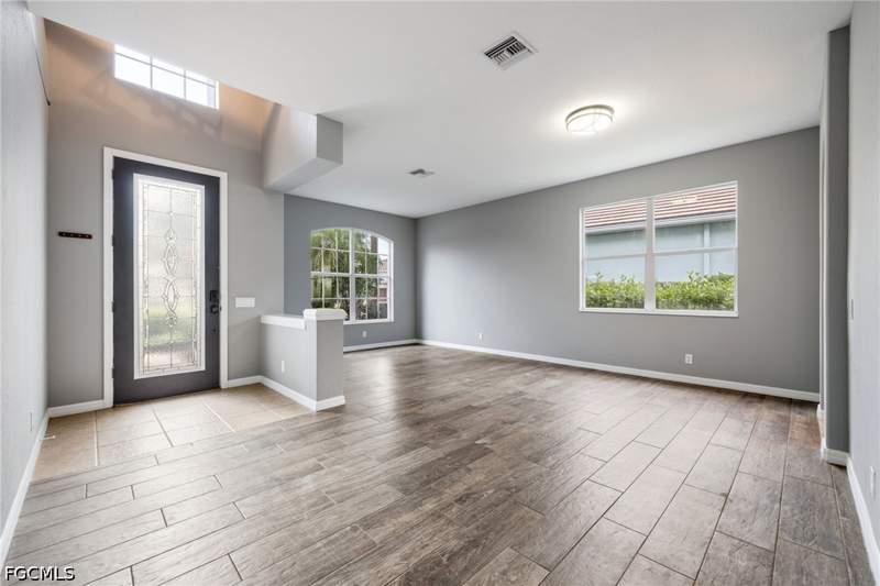 5 bedroom SingleFamilyResidence at 3280 Hampton Blvd, Hampton Lakes, Alva — photo 2