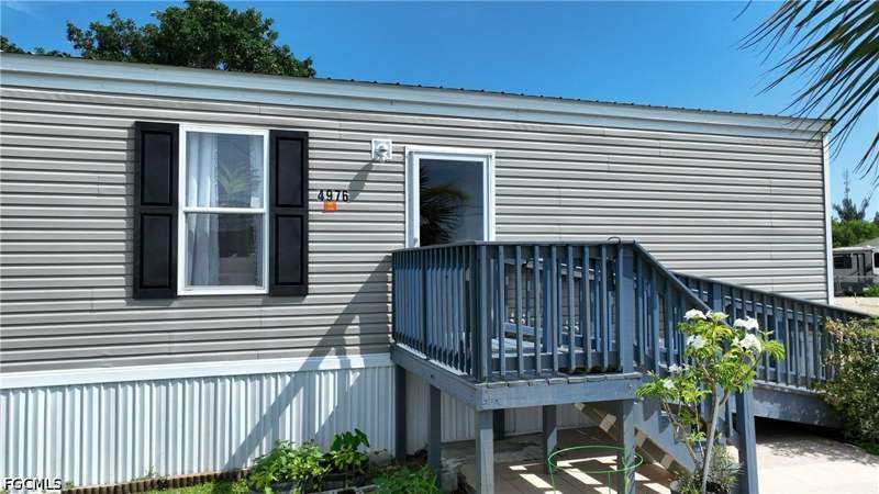 2 bedroom ManufacturedHome at 4976 Curlew Dr, Flamingo Bay, St James City — photo 4