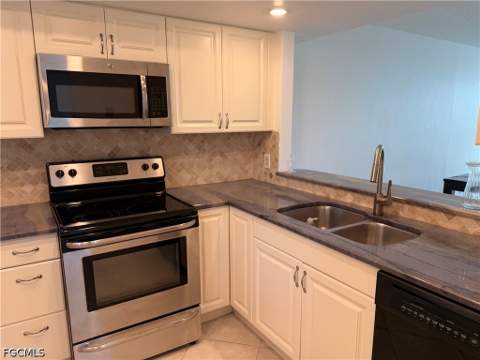 25806 Cockleshell Dr C 313, Bonita Springs FL - photo 10 of 29