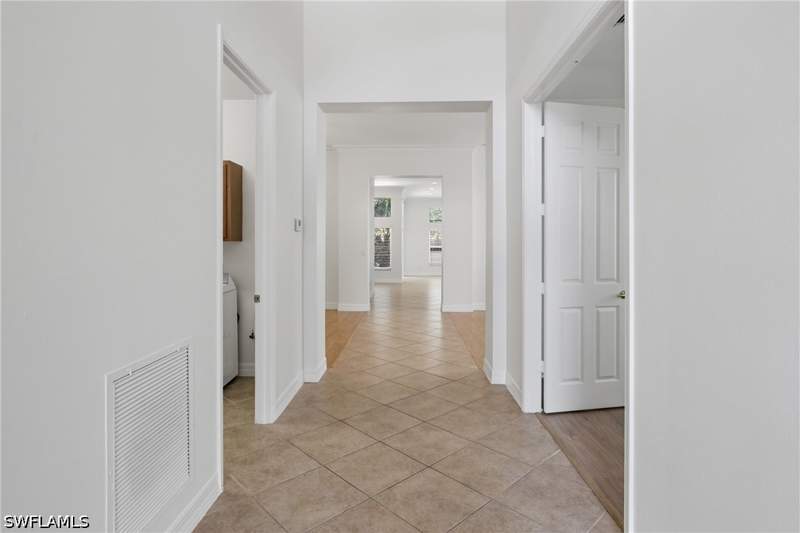 3 bedroom SingleFamilyResidence at 2009 Isla De Palma Cir, Saturnia Lakes, Naples — photo 5