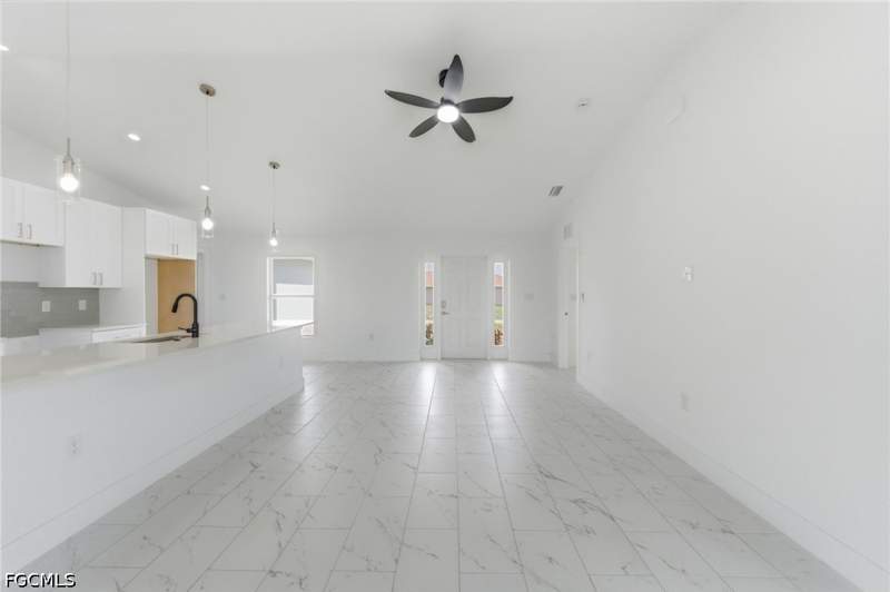 4 bedroom SingleFamilyResidence at 10 NW 20th St, Cape Coral, Cape Coral — photo 2