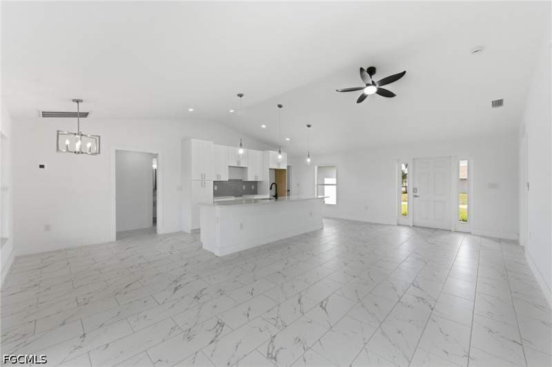 4 bedroom SingleFamilyResidence at 10 NW 20th St, Cape Coral, Cape Coral — photo 3