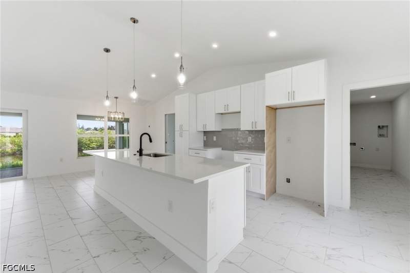 4 bedroom SingleFamilyResidence at 10 NW 20th St, Cape Coral, Cape Coral — photo 5
