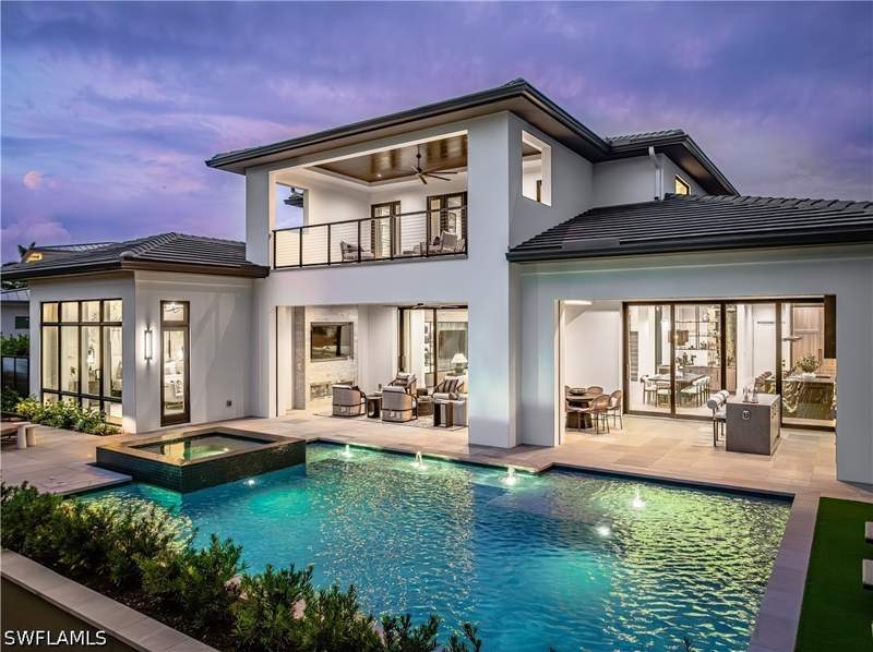 5 bedroom SingleFamilyResidence at 3235 Regatta Rd, Moorings, Naples — photo 2