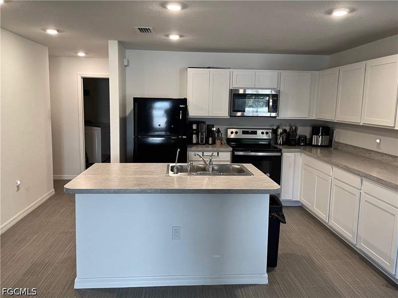 4 bedroom SingleFamilyResidence at 1818 NE 21st St, Cape Coral, Cape Coral — photo 3