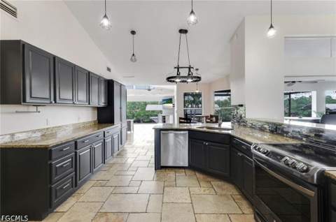 2013 Everest Pkwy, Cape Coral FL - photo 12 of 43