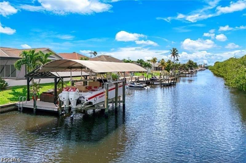 3 bedroom SingleFamilyResidence at 2013 Everest Pkwy, Cape Coral, Cape Coral — photo 3