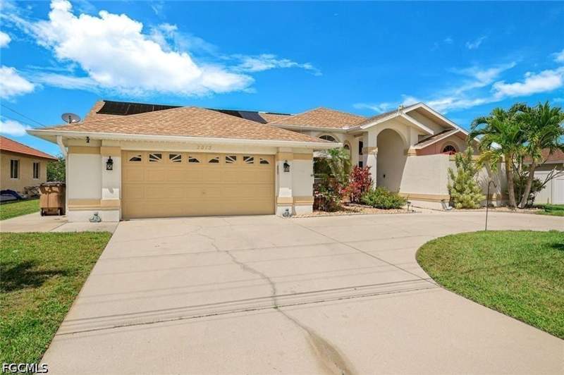 3 bedroom SingleFamilyResidence at 2013 Everest Pkwy, Cape Coral, Cape Coral — photo 4