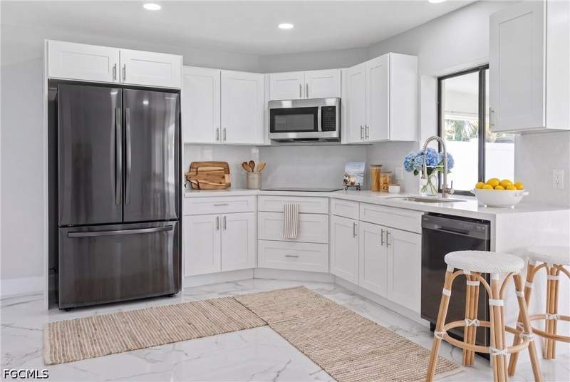3 bedroom SingleFamilyResidence at 1417 Everest Pkwy E, Cape Coral, Cape Coral — photo 3