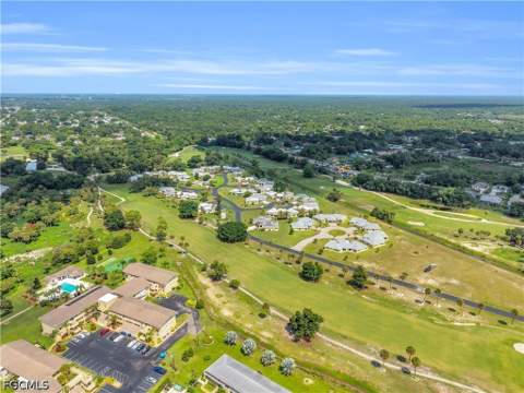 9 Regency Ct, Lehigh Acres FL - photo 8 of 35