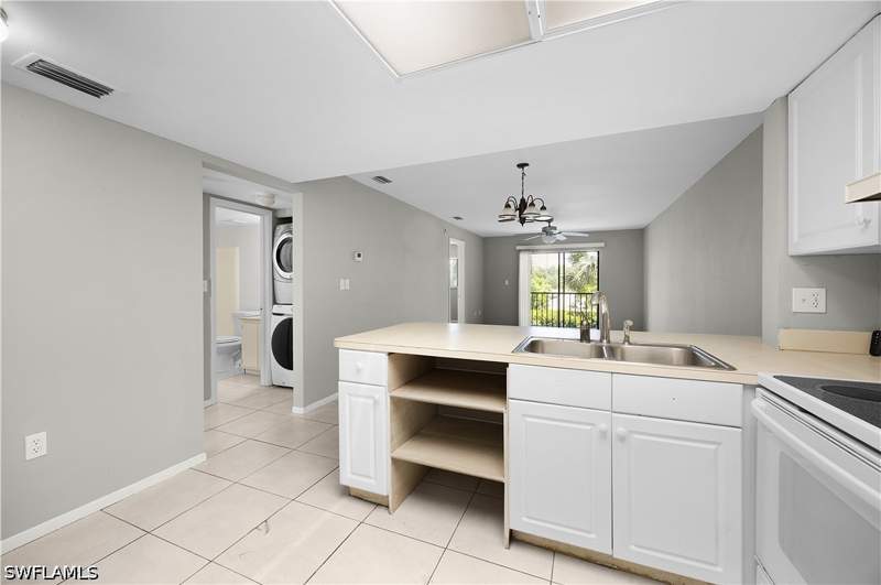 2 bedroom Condominium at 2700 Park Windsor DR 714, EVANSTON PARK CONDO, Fort Myers — photo 4