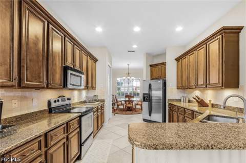 9132 Leatherwood Loop, Lehigh Acres FL - photo 10 of 28