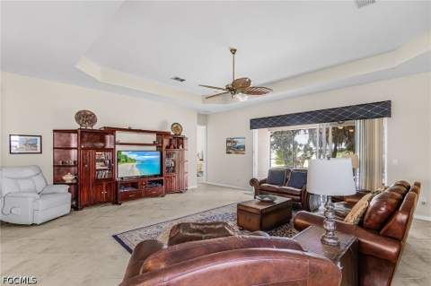 9132 Leatherwood Loop, Lehigh Acres FL - photo 14 of 28