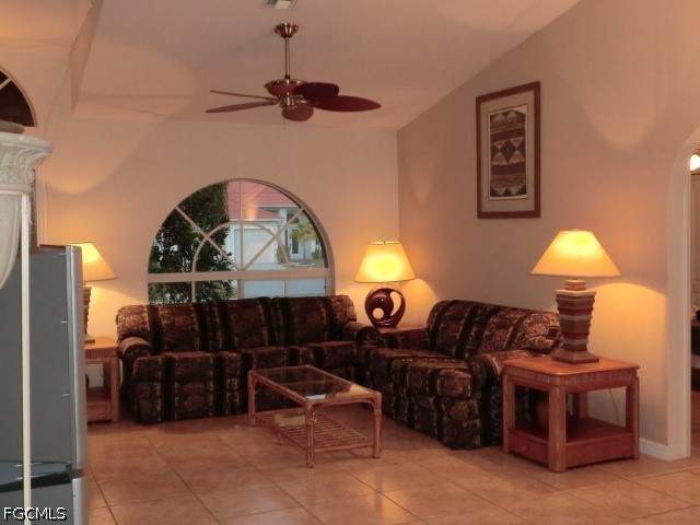 3 bedroom SingleFamilyResidence at 1000 SW 37th St, Cape Coral, Cape Coral — photo 5
