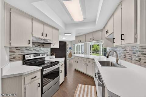 3940 Skyway Dr 55, Naples FL - photo 11 of 48