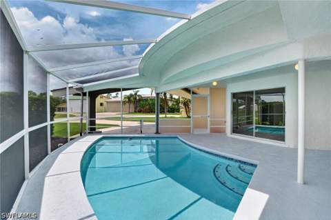 3940 Skyway Dr 55, Naples FL - photo 6 of 48