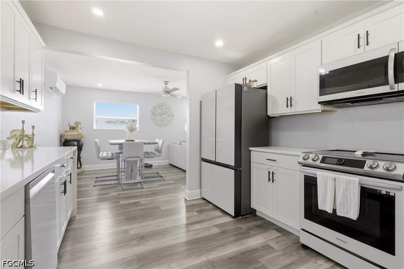 2 bedroom SingleFamilyResidence at 8338 McDaniel Dr, North Fort Myers, North Fort Myers — photo 2