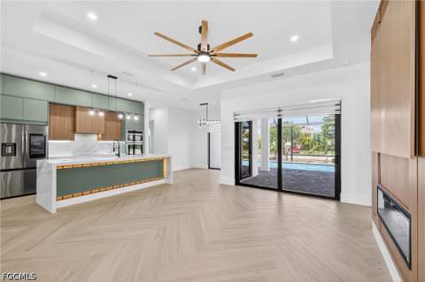2014 SW 8th Pl, Cape Coral FL - photo 11 of 38