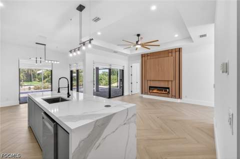 2014 SW 8th Pl, Cape Coral FL - photo 13 of 38