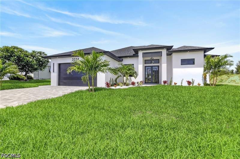4 bedroom SingleFamilyResidence at 2014 SW 8th Pl, Cape Coral, Cape Coral — photo 2