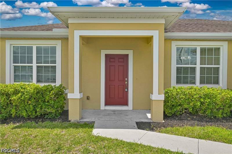 3 bedroom SingleFamilyResidence at 4402 NW 32nd Ter, Cape Coral, Cape Coral — photo 2