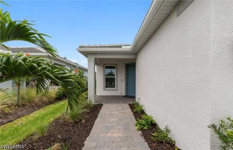 7148 Chapel Creek Ln, North Fort Myers FL - photo 7 of 50