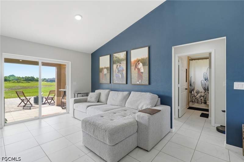 3 bedroom SingleFamilyResidence at 7075 Tide Cir, Port Labelle, Labelle — photo 3