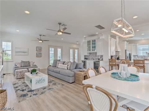 276 Delmar Ave, Fort Myers Beach FL - photo 10 of 46