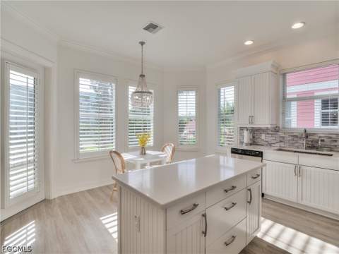 282 Delmar Ave, Fort Myers Beach FL - photo 15 of 43