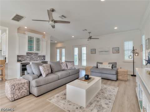 282 Delmar Ave, Fort Myers Beach FL - photo 9 of 43